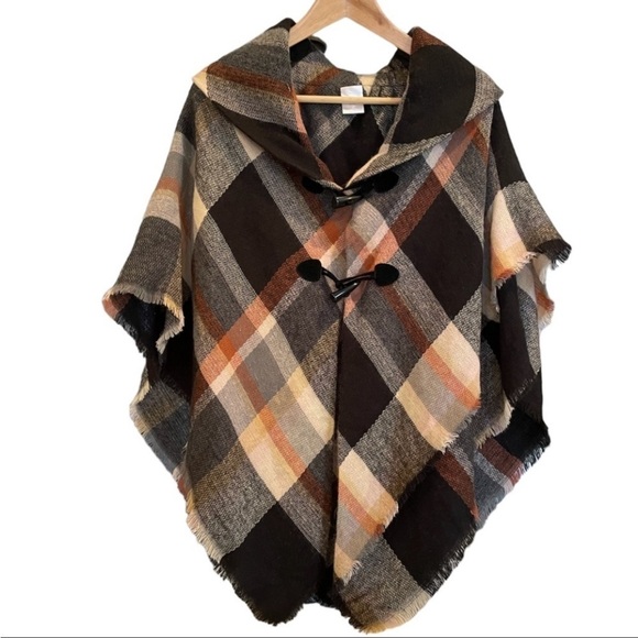 Apt. 9 Sweater Poncho with 2 large buttons in front One Size - Picture 1 of 4